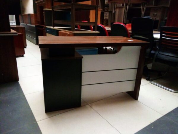 1.2 meters executive desk